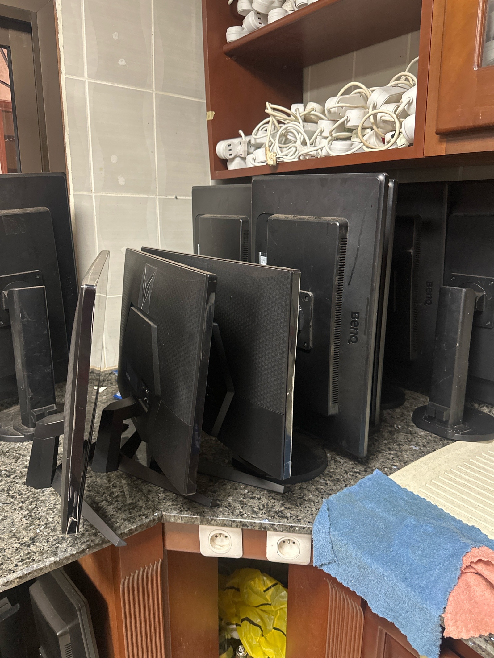 Moniteur d’ordinateur 24 pouces